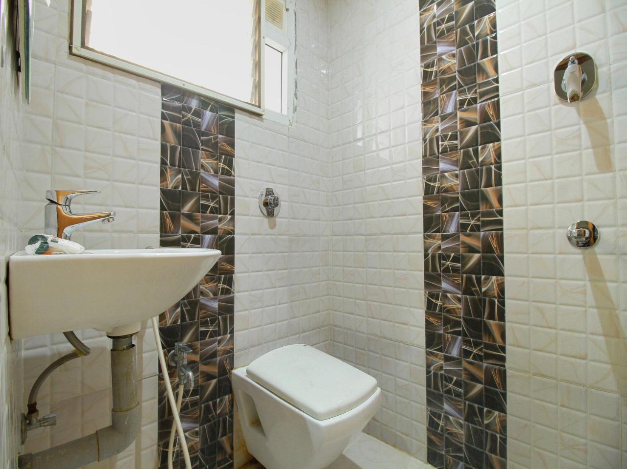 Oyo 15948 Hotel Srees Tiruchirappalli 外观 照片