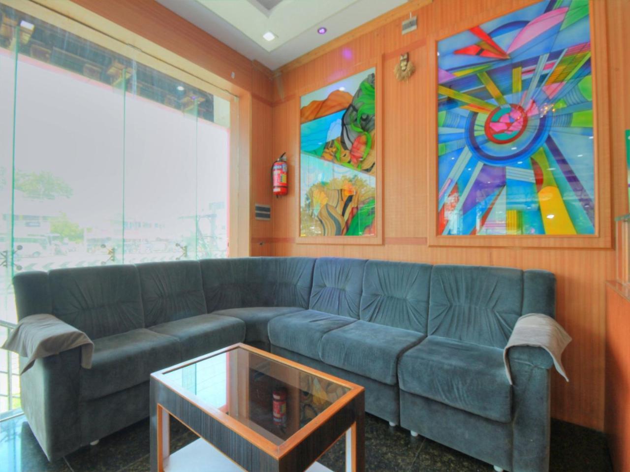 Oyo 15948 Hotel Srees Tiruchirappalli 外观 照片