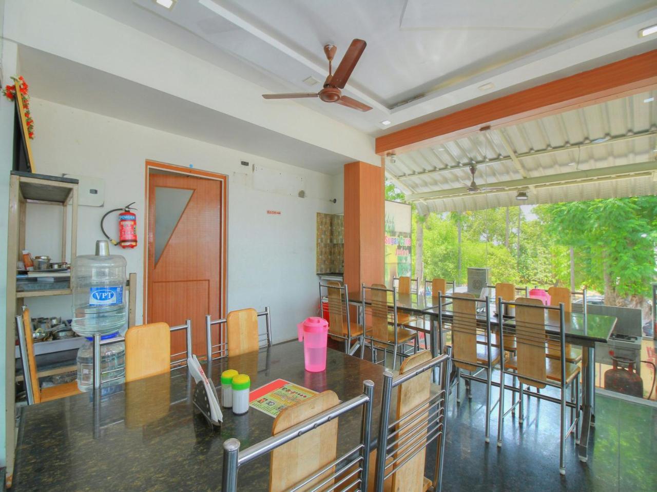 Oyo 15948 Hotel Srees Tiruchirappalli 外观 照片